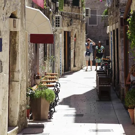 Grgur Ninski 4* Split