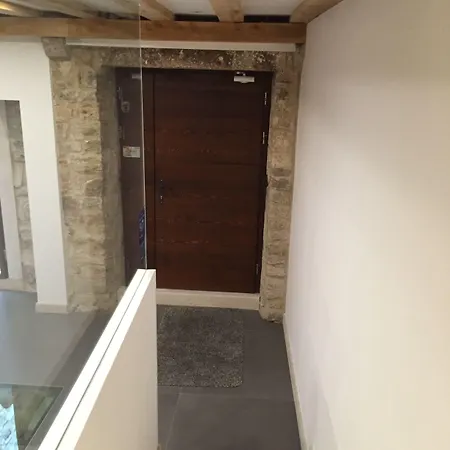 그레고리 닌스키 룸즈 스플리트