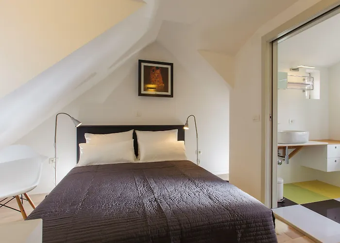 Grgur Ninski 4*