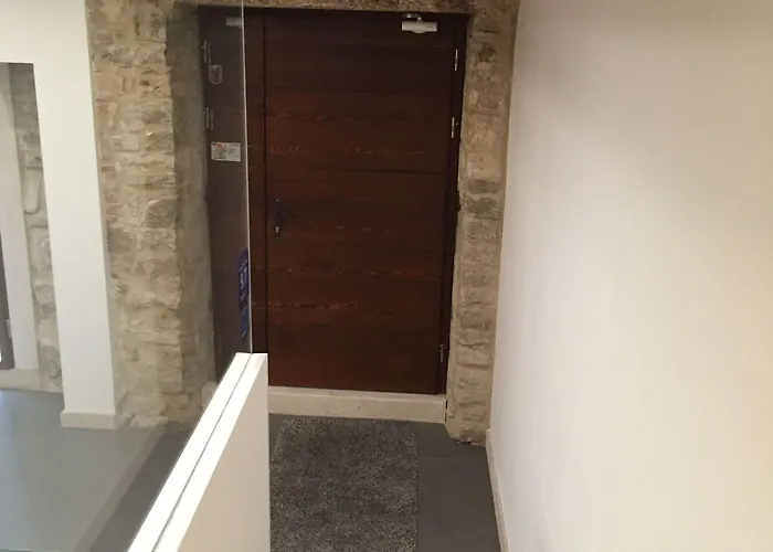 Grgur Ninski Σπλιτ