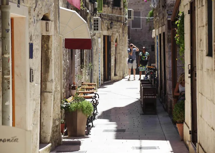 Grgur Ninski Bed and Breakfast