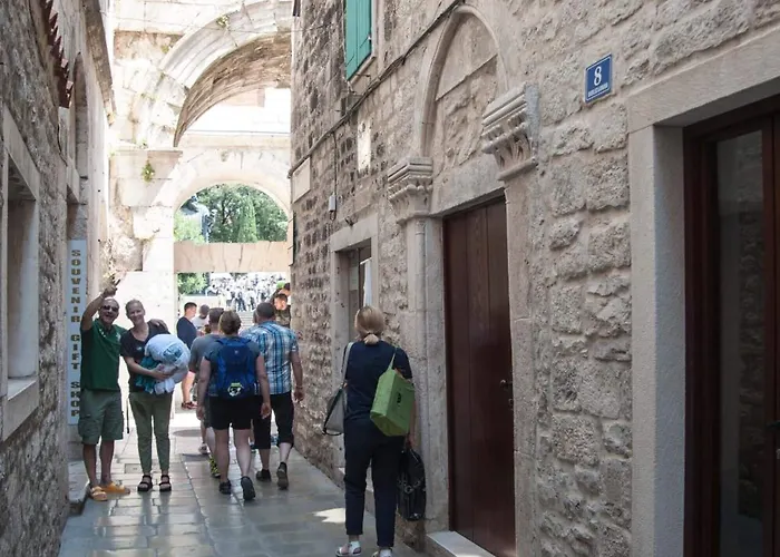 Grgur Ninski Bed and Breakfast 4*