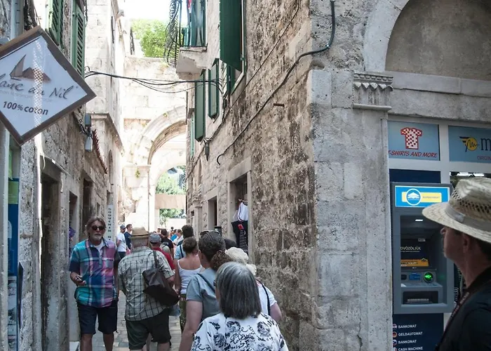 Frühstückspension Grgur Ninski 4*