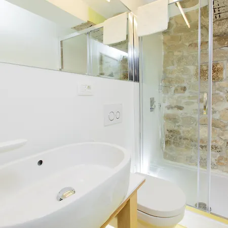 Grgur Ninski Couette-café Split