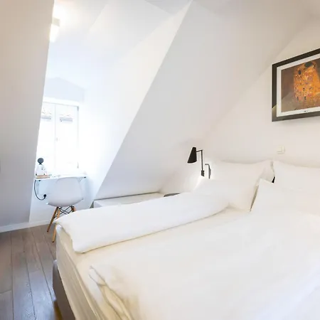 Grgur Ninski 4* Сплит